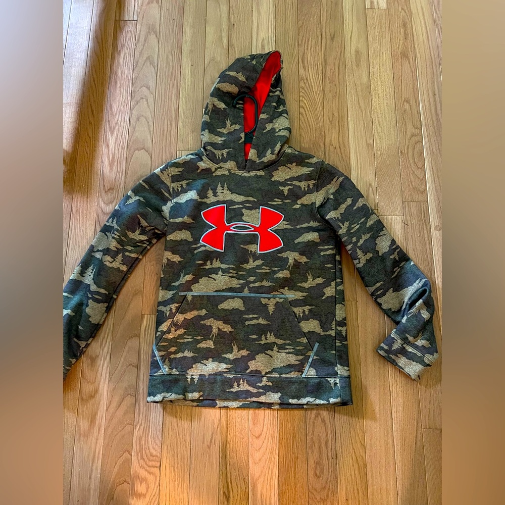 Youth Medium Camo Under Armour Hoodie.